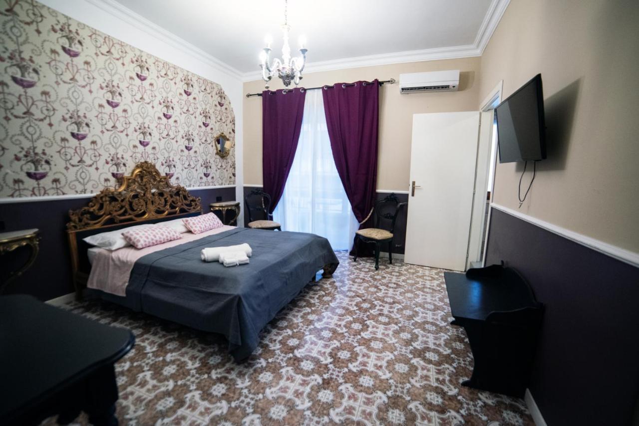 カターニア Barocco Al Centro Bed & Breakfast エクステリア 写真