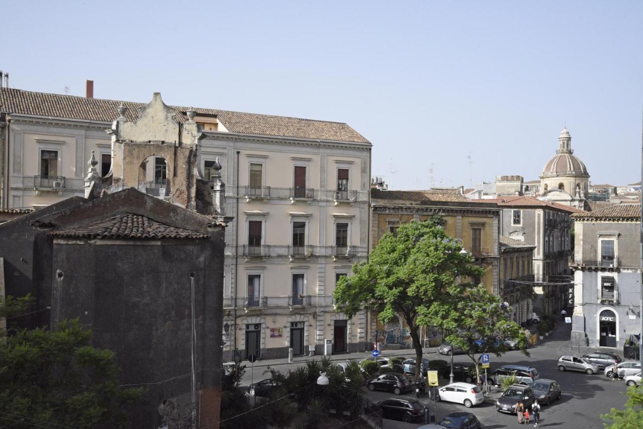 カターニア Barocco Al Centro Bed & Breakfast エクステリア 写真